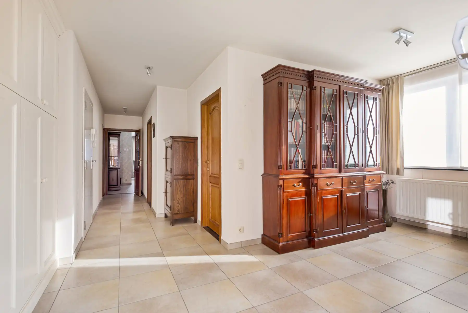 Lichtrijk hoekappartement gelegen in centrum Aartselaar foto 8