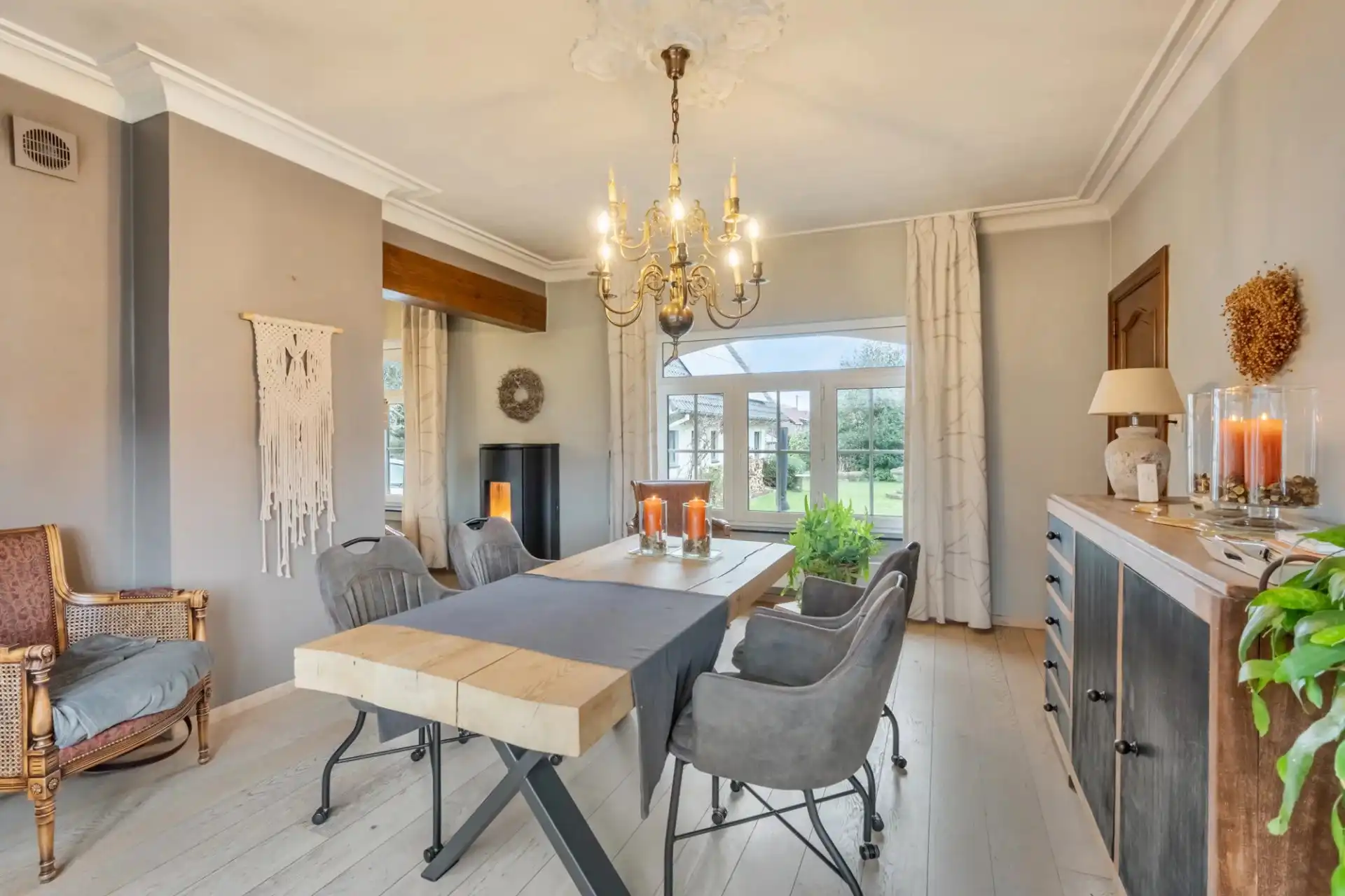 Ruime woning met garage te Houthalen-Helchteren foto 4