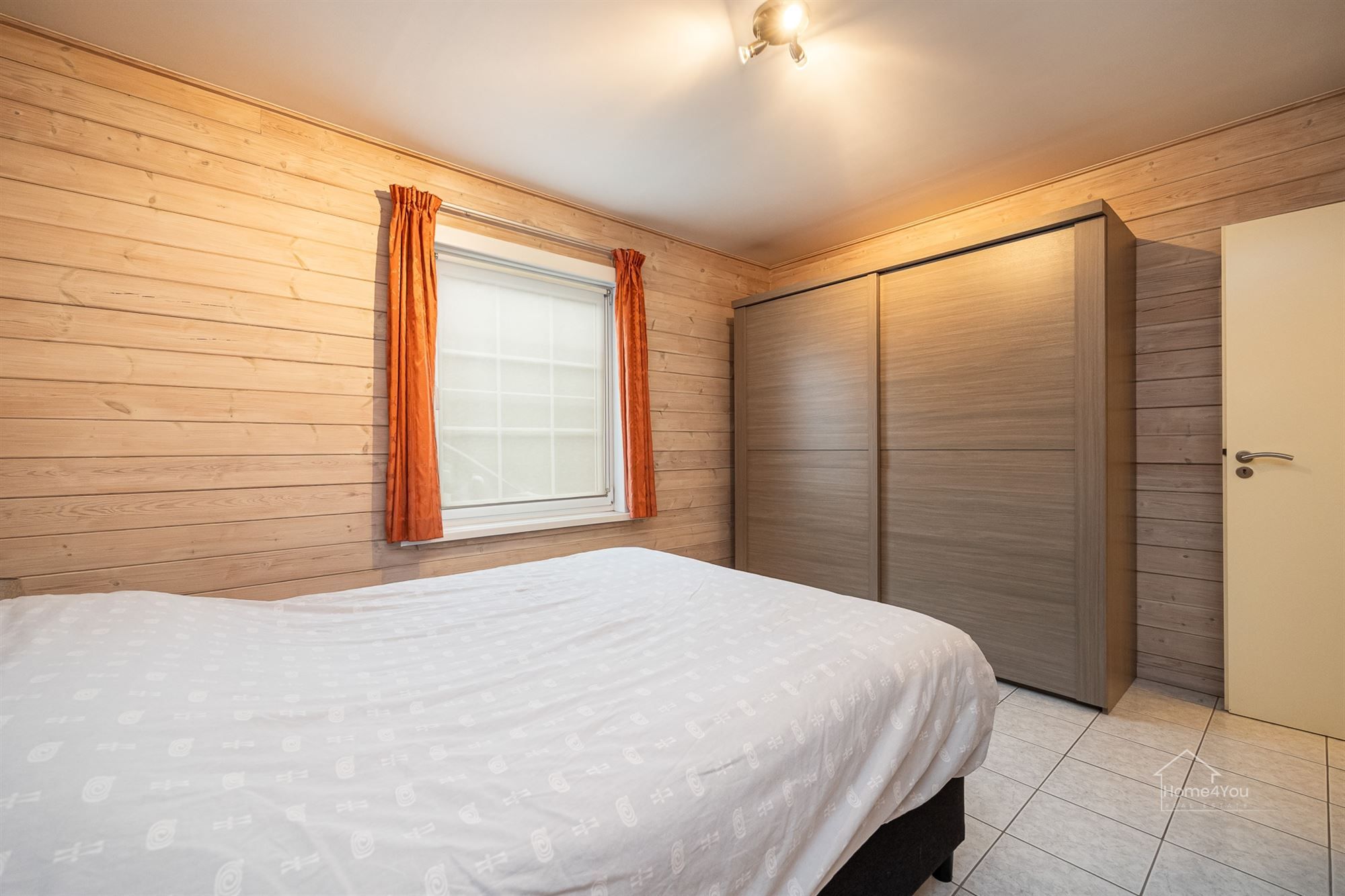 Vrijstaande woning op ruim perceel foto 11