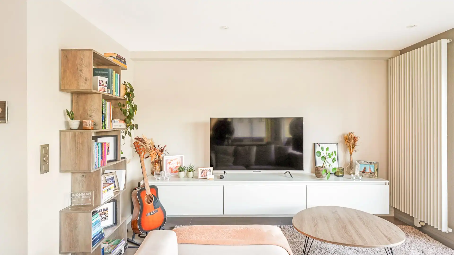 Lichrtijk hoekappartement met mooie open zichten foto 4