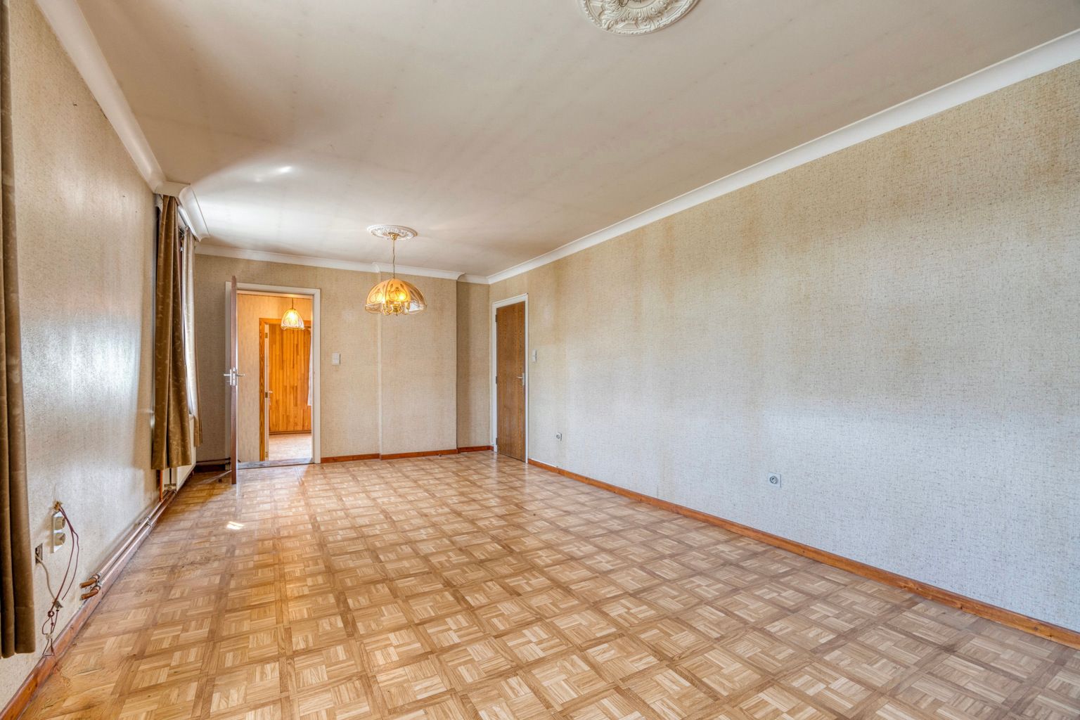 WONING MET NIET VERPACHTE WEILANDEN EN STALLINGEN foto 16