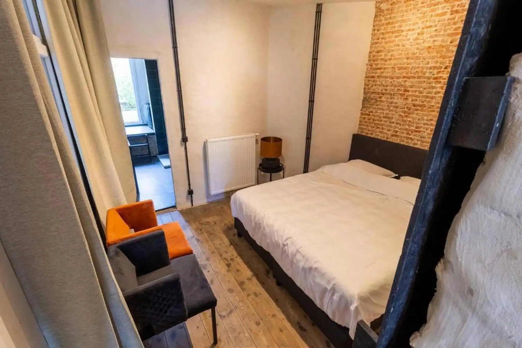 1SLK-appartement met uitzicht op de Antwerpse ZOO! foto 9