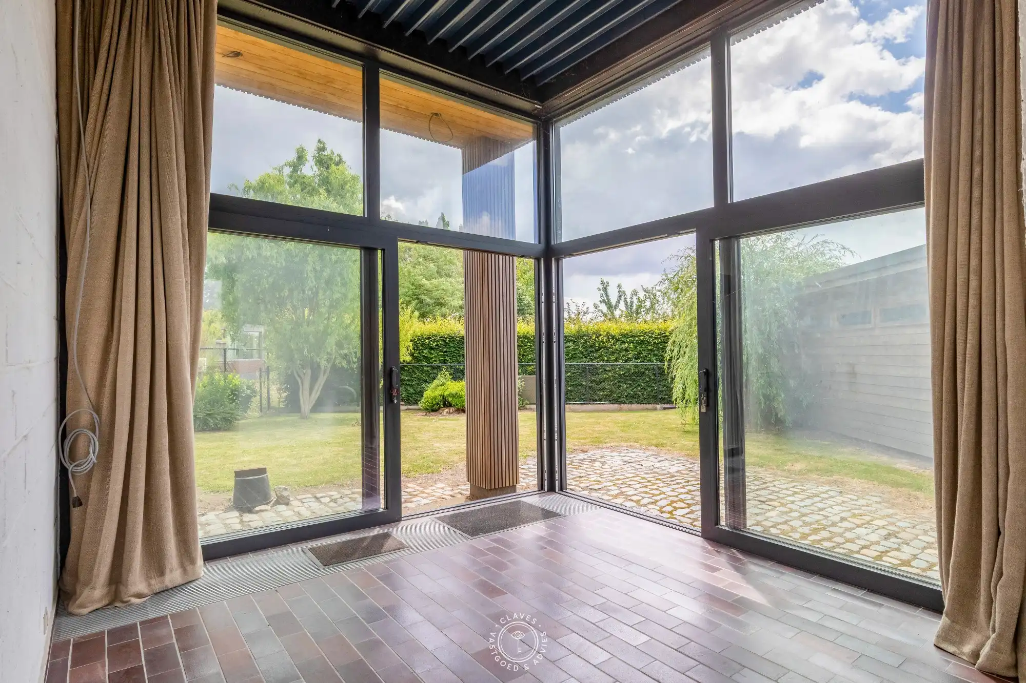 Architecturale seventies villa in energiezuinig jasje foto 5