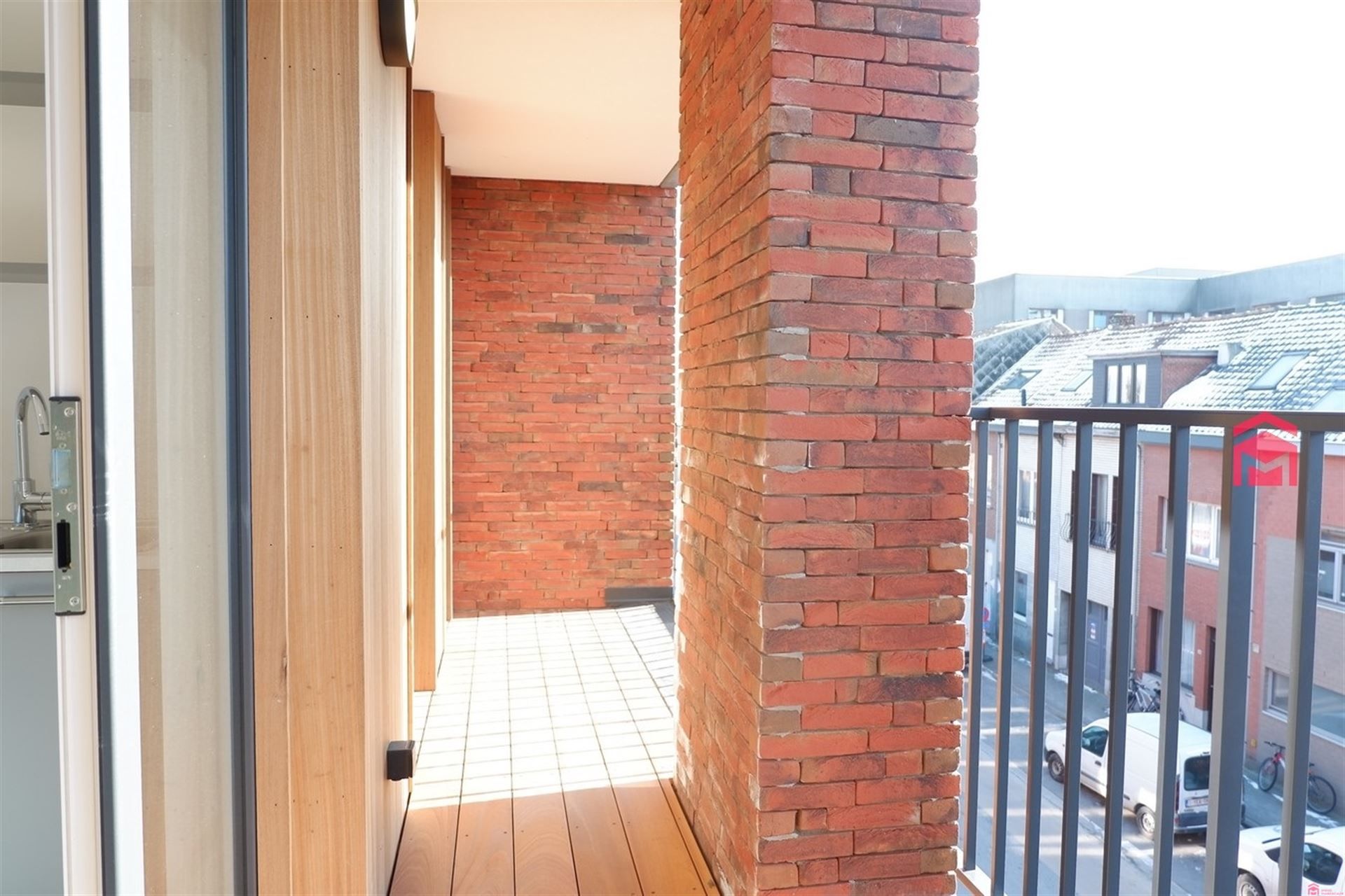 Recent appartement met zonnig terras foto 8