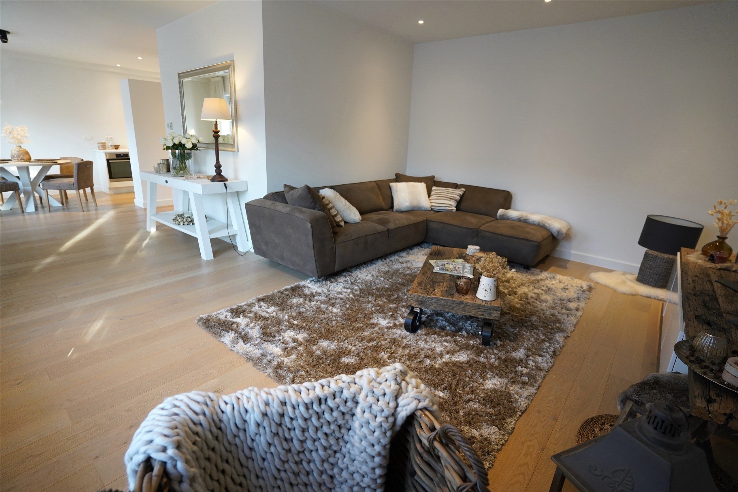 Bijzonder, smaakvol appartement met 50 m2 terras! foto 2