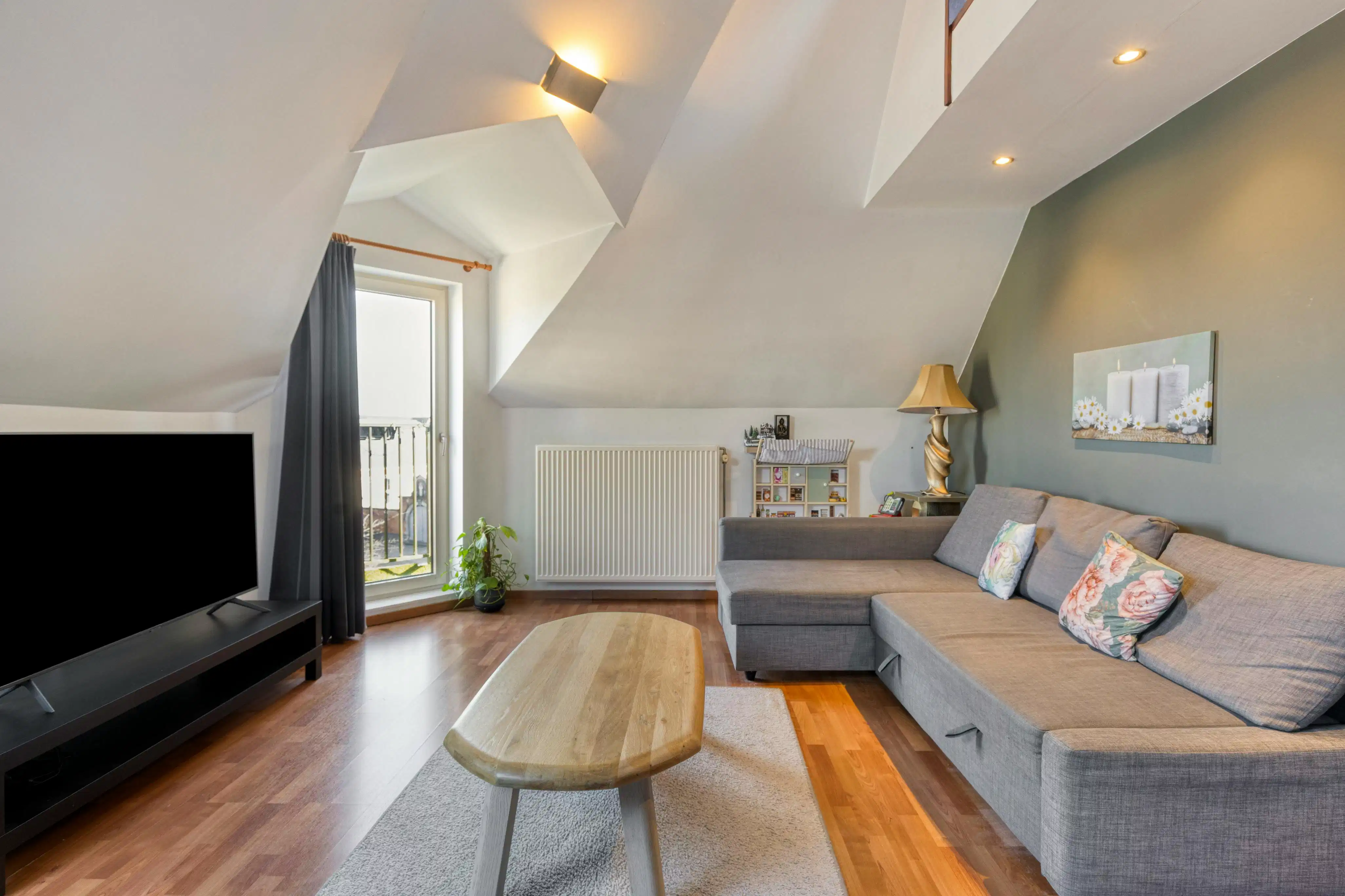 Appartement te koop met 2 slaapkamers + staanplaats in Maldegem foto 4