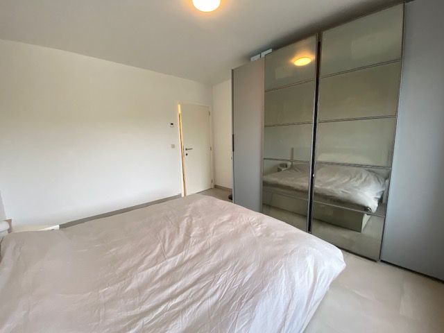 Instapklaar, opgeschilderd - éénslaapkamer appartement nabij Mol-centrum + autostaanplaats +groot terras foto 10