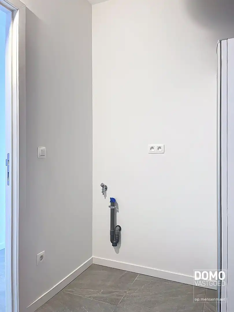 PRACHTIG APPARTEMENT MET ZONNIG TERRAS, 2 SLAAPKAMERS EN GARAGEBOX TE HUUR IN HET CENTRUM VAN HASSELT foto 17