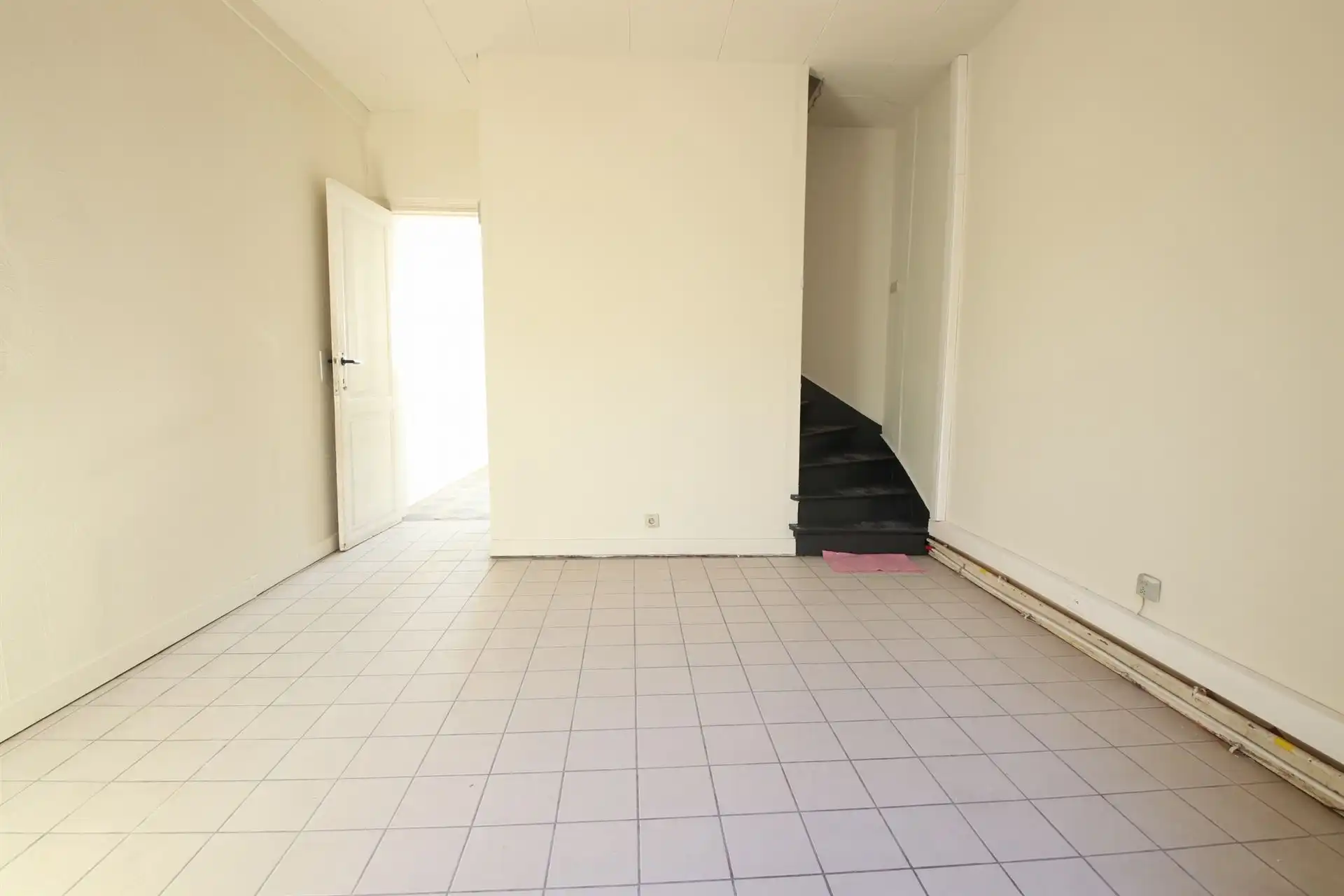 Uitstekend gelegen woning met 3 slaapkamers foto 9