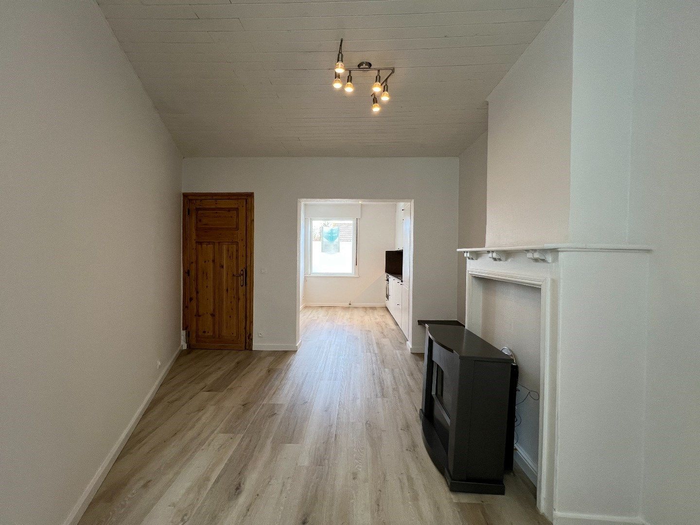 Knusse rijwoning met 3 slaapkamers en tuin foto 5