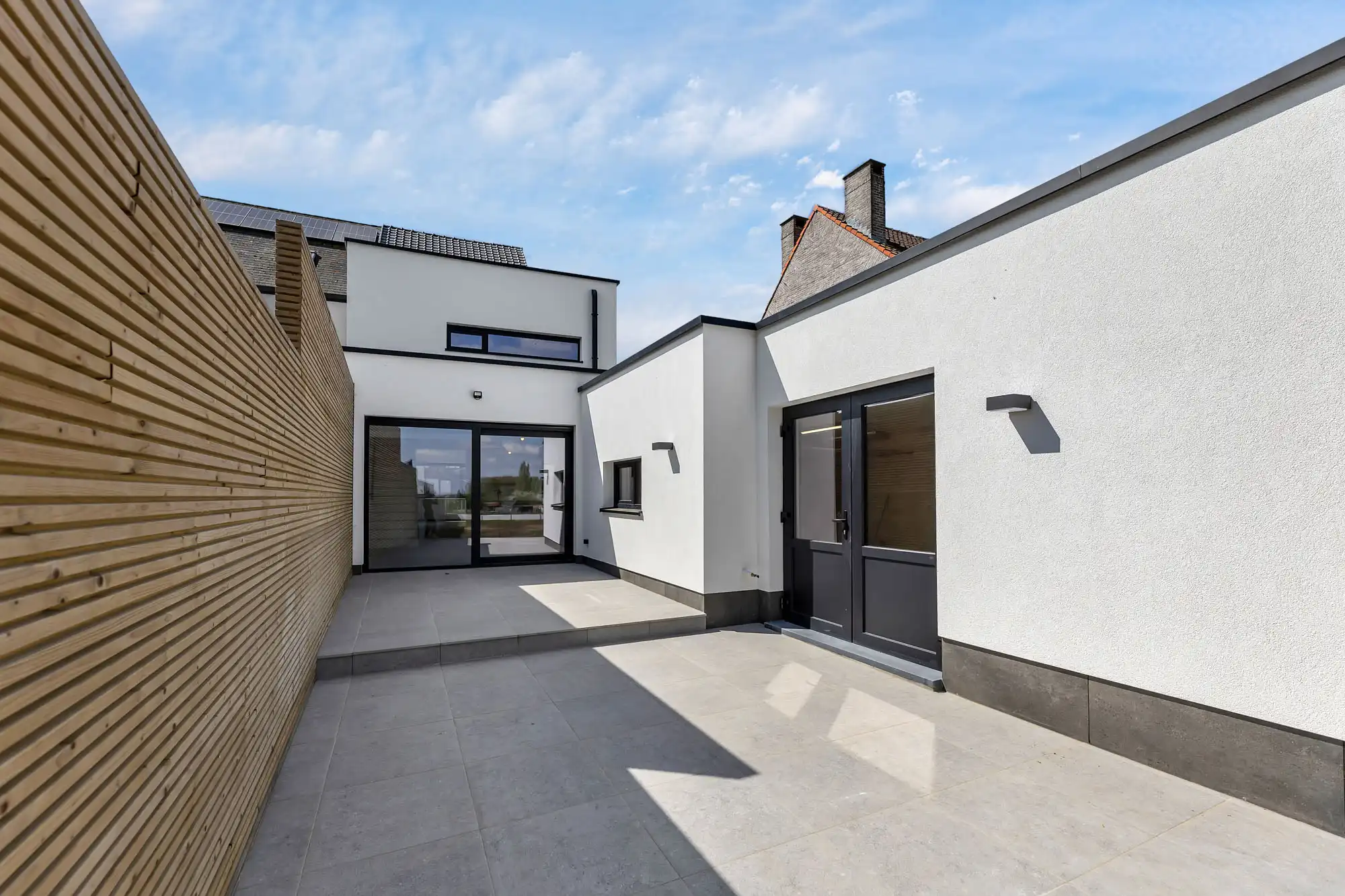 Volledig gerenoveerde woning met 3 slpks en tuin foto 16