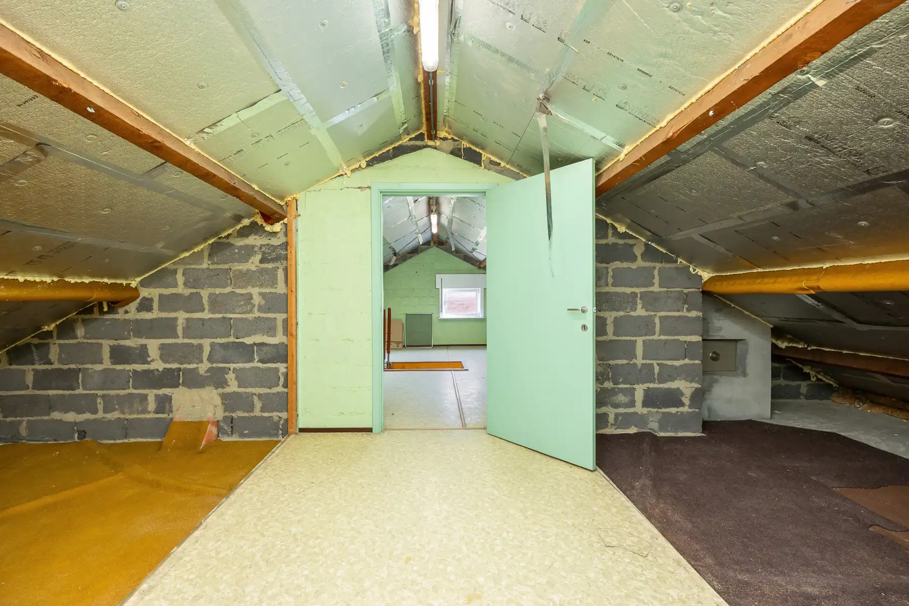 Vrijstaande bungalow met garage en zuidgerichte tuin foto 16