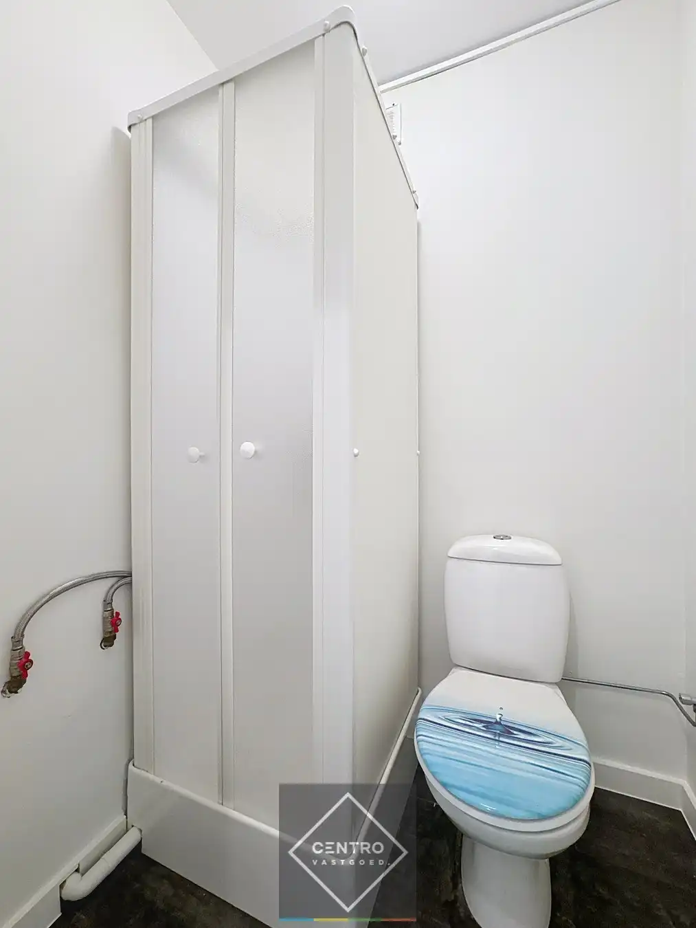 Commercieel gelegen handelspand met inpandige garage! foto 11