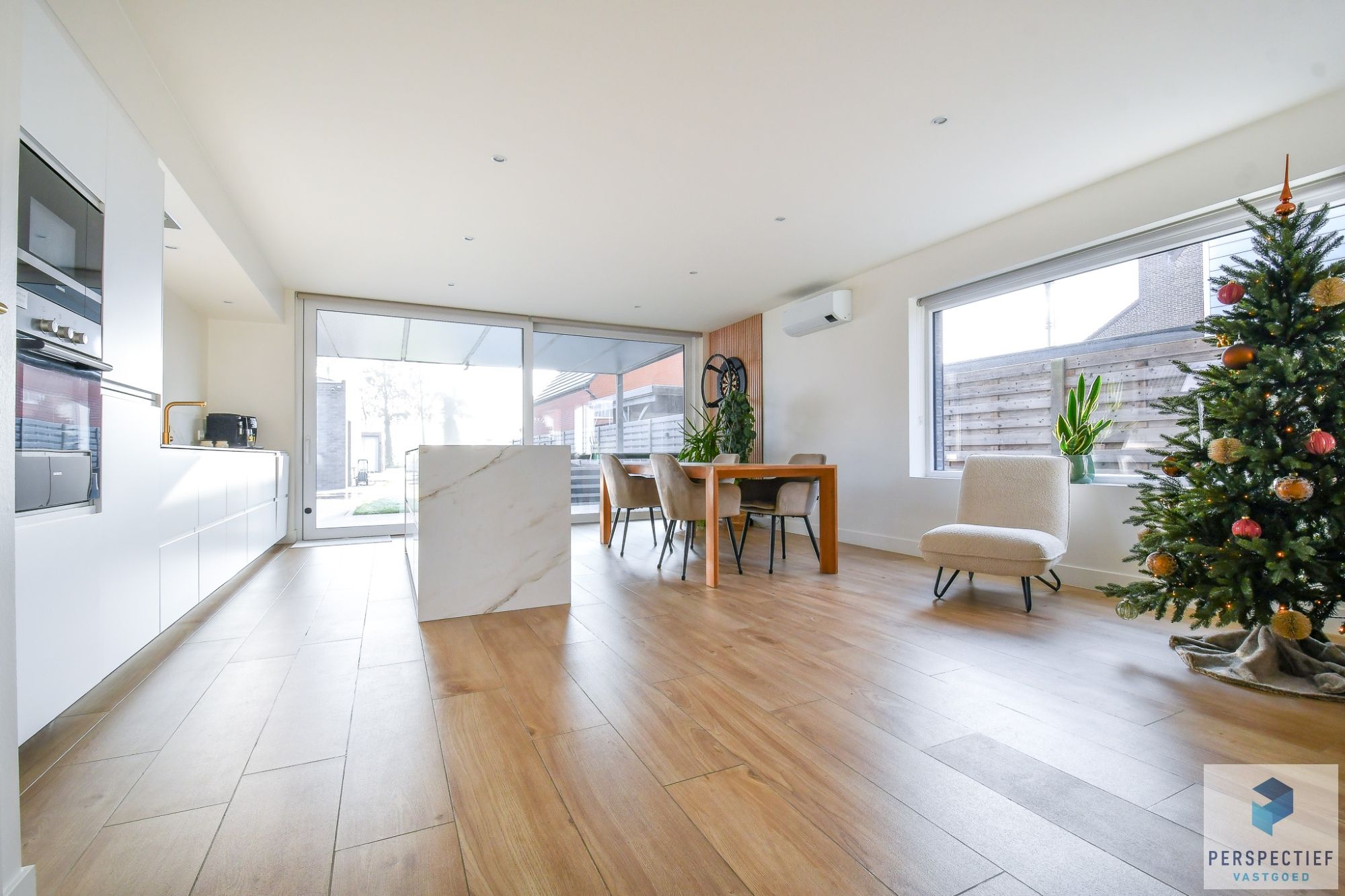 IN OPTIE NA 1 WEEK - COMPROMIS IN OPMAAK | Recente (2021) RUIME hedendaagse woning met GROTE tuin en LANDELIJK UITZICHT foto 5