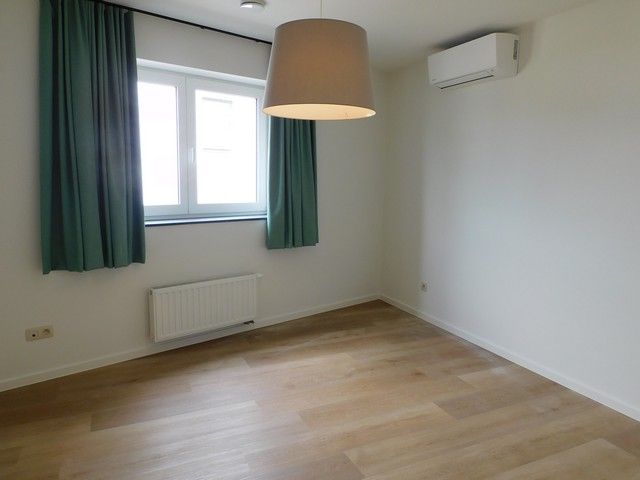 Ruim appartement met autostaanplaats  foto 9