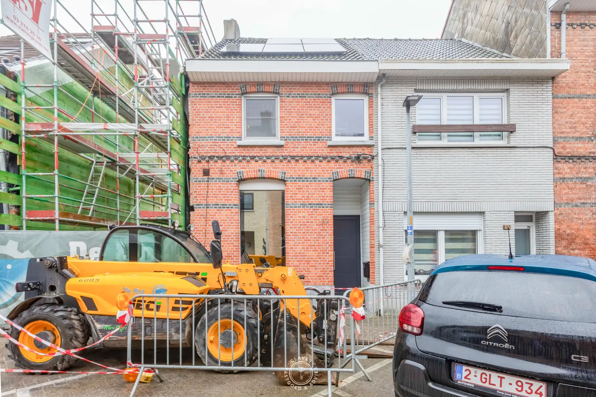 Instapklare stadswoning in centrum van Sint-Niklaas foto {{pictureIndex}}