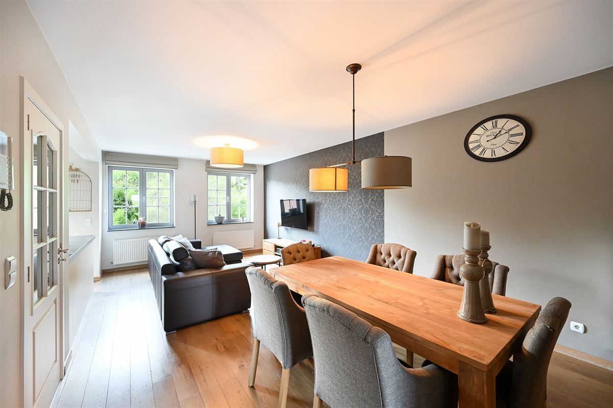 Stijlvol appartement met 2 slaapkamers, 2 terrassen en garageplaats foto 3