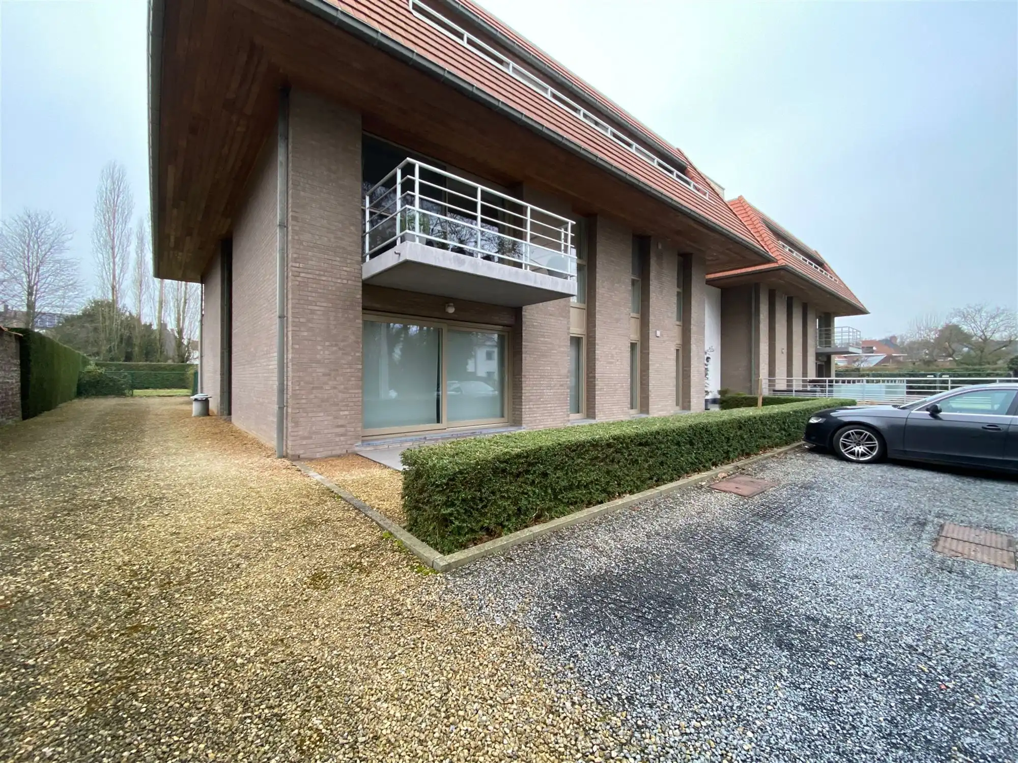 Ruim gelijkvloers appartement met twee slaapkamers, berging en ondergrondse autostaanplaats foto 22