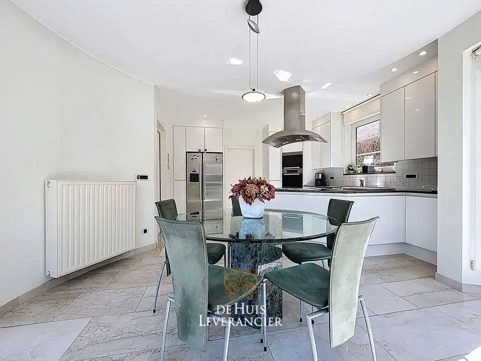 Exclusieve villa op uitzonderlijk perceel van 1 767 m², grenzend aan natuurgebied foto 30