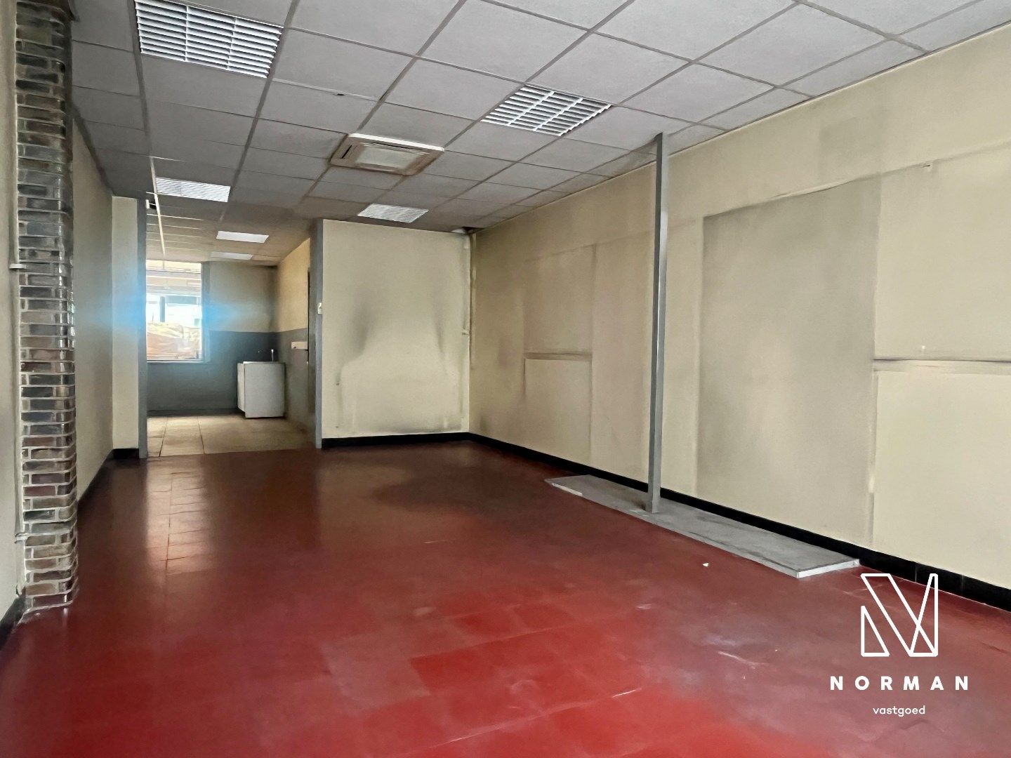 Te renoveren pand te koop in Harelbeke! foto 2