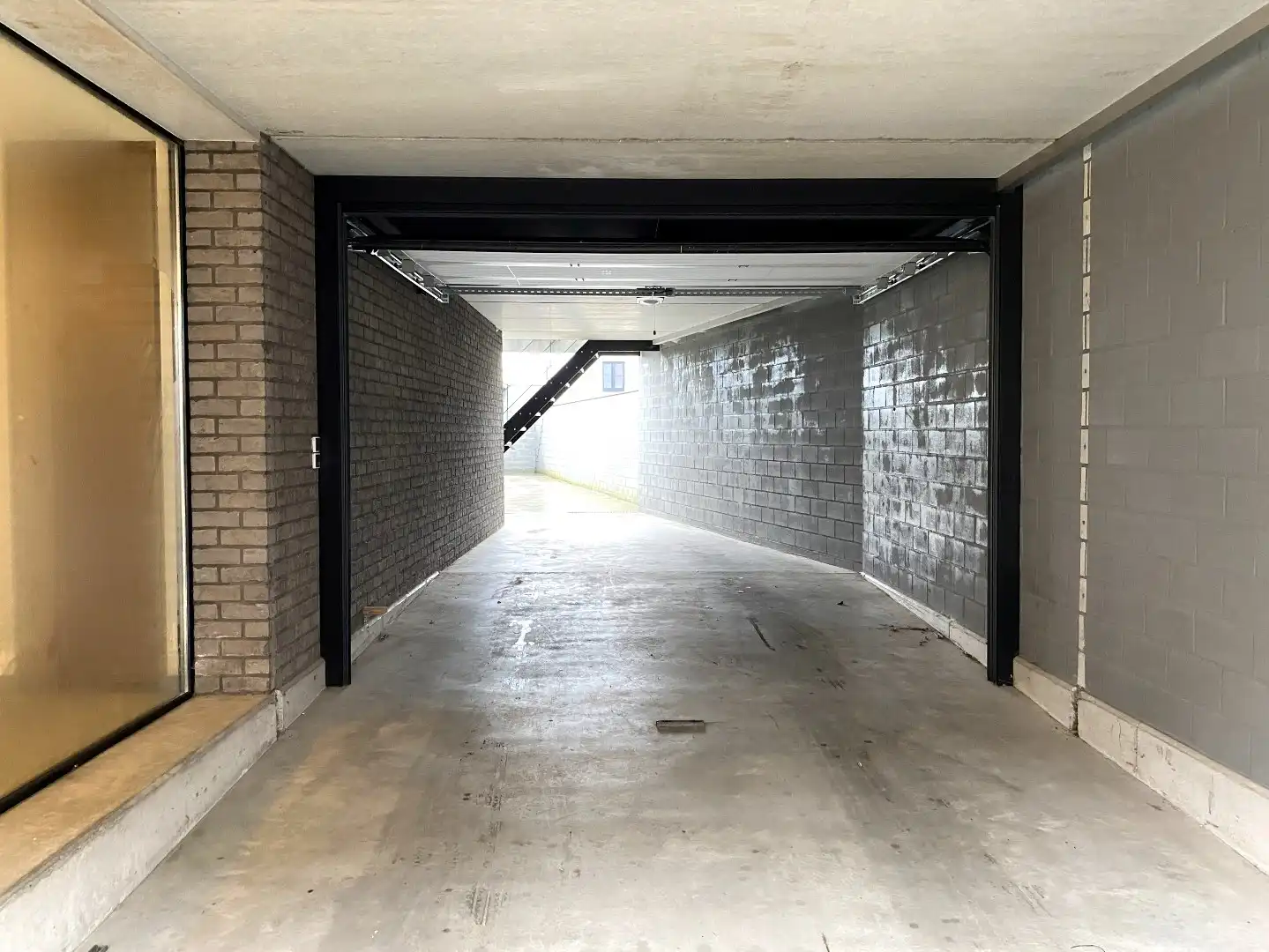 GEZELLIGE RIJWONING MET 3 SLPKS | KOER EN TERRAS foto 17