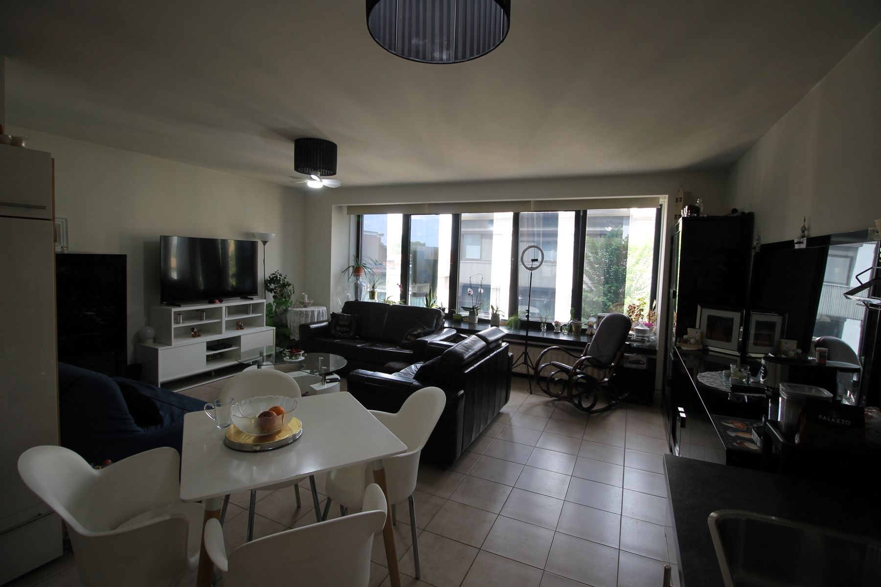 Appartement op de 3de verdieping met 2 slaapkamers en lift. foto 4