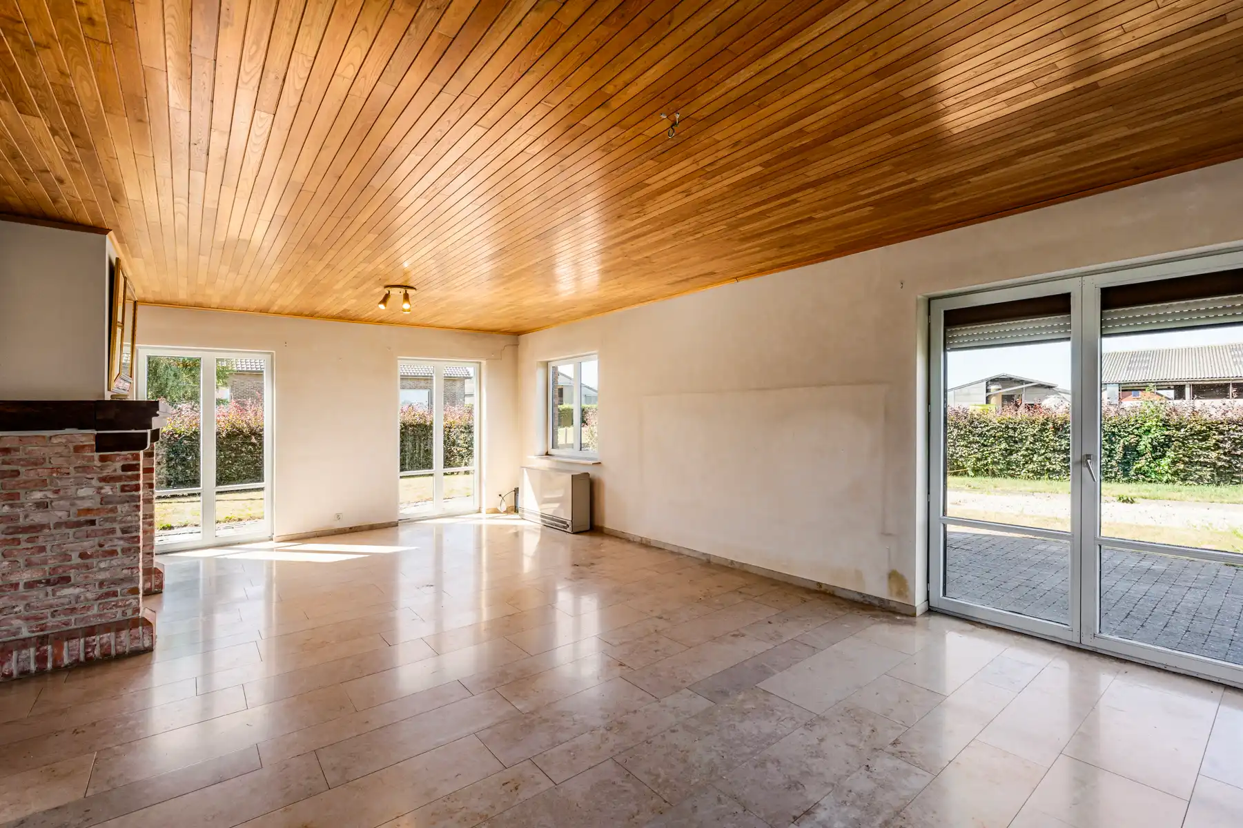 Grondig te renoveren woning met bijgebouwtje op ca 1.800 m² foto 14