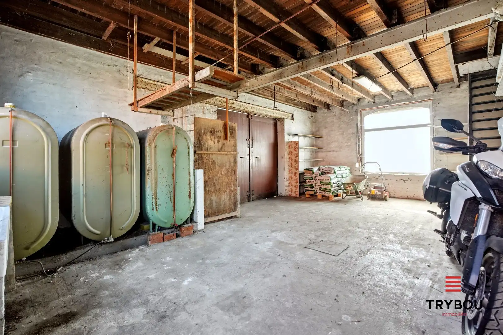 Te renoveren ruime halfopen bebouwing op een perceel van 1491m² met 7 slaapkamers! foto 22