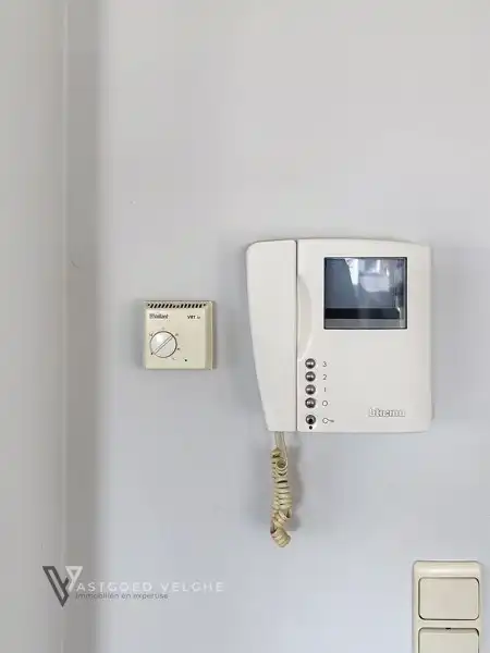 Te koop Eigentijds dakappartement van 89m² op centrale ligging met ruime zolder van maar liefst 30m² en garagebox van 20m² foto 12