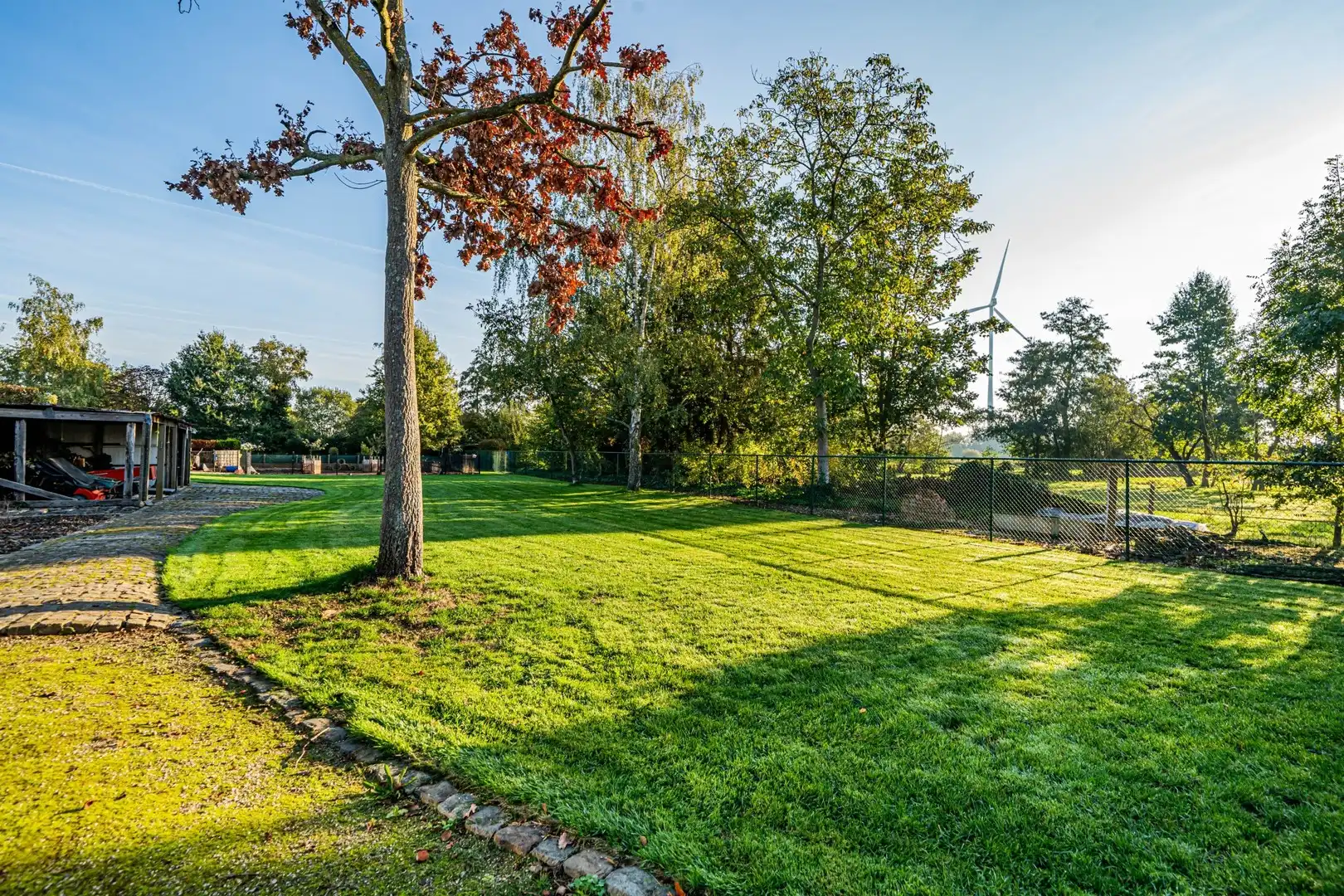 Charmante gerenoveerde eengezinswoning met rustgevende tuin foto 20