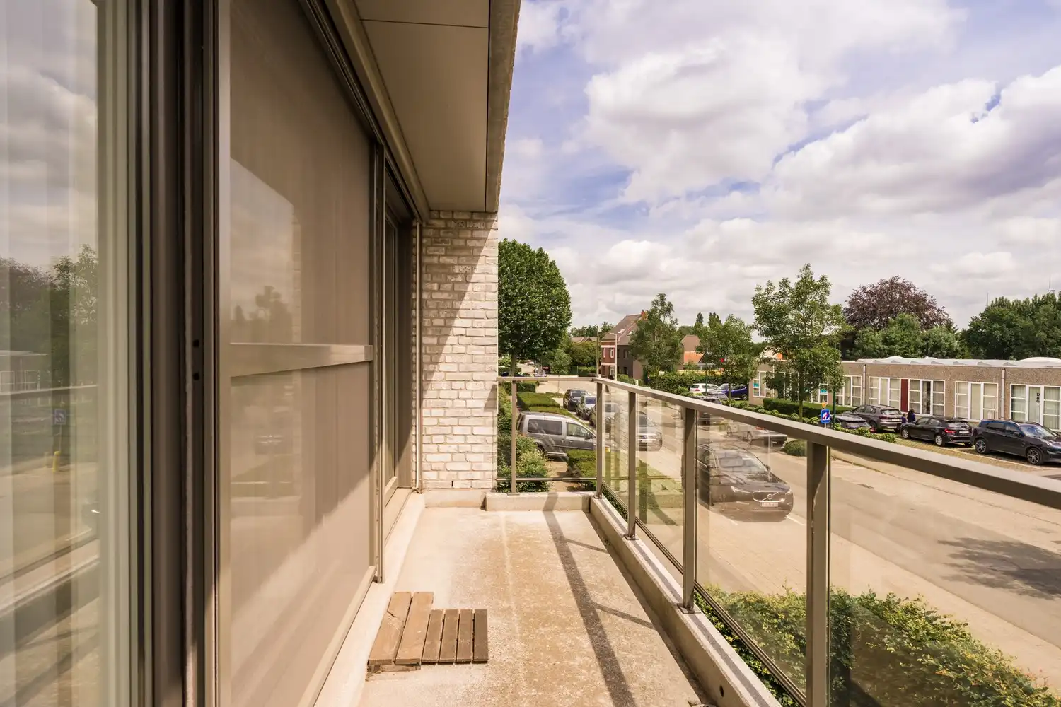 Lichtrijk hoekappartement in recent gebouw foto 4
