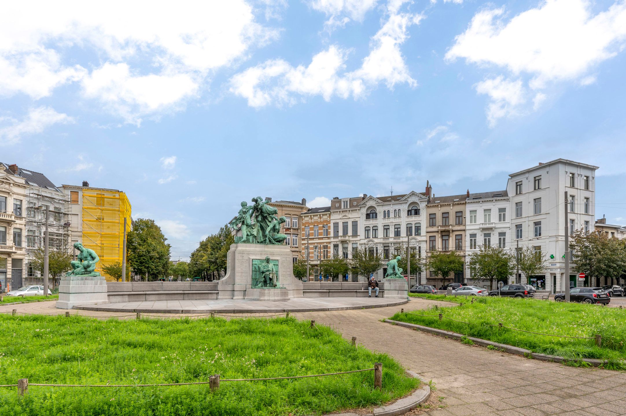 ANTWERPEN-ZUID - Stijlvol herenhuis met sauna en zwembad foto 34