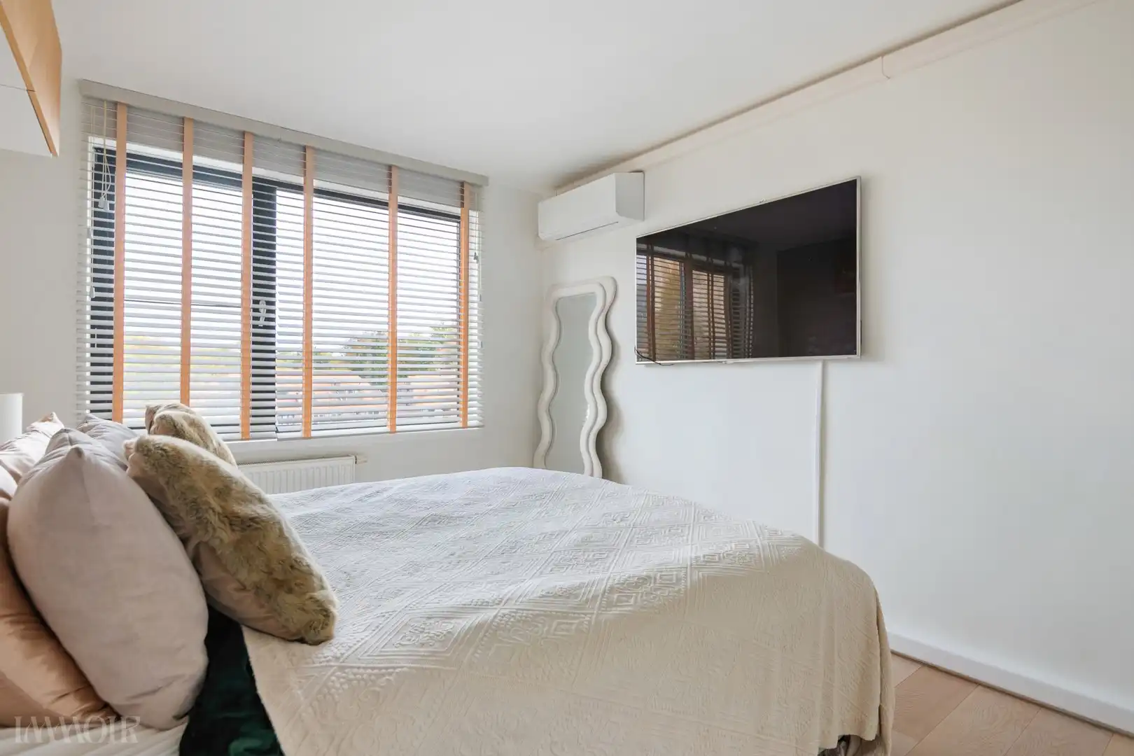 Centraal gelegen en lichtrijk appartement nabij het centrum van Ekeren. foto 11