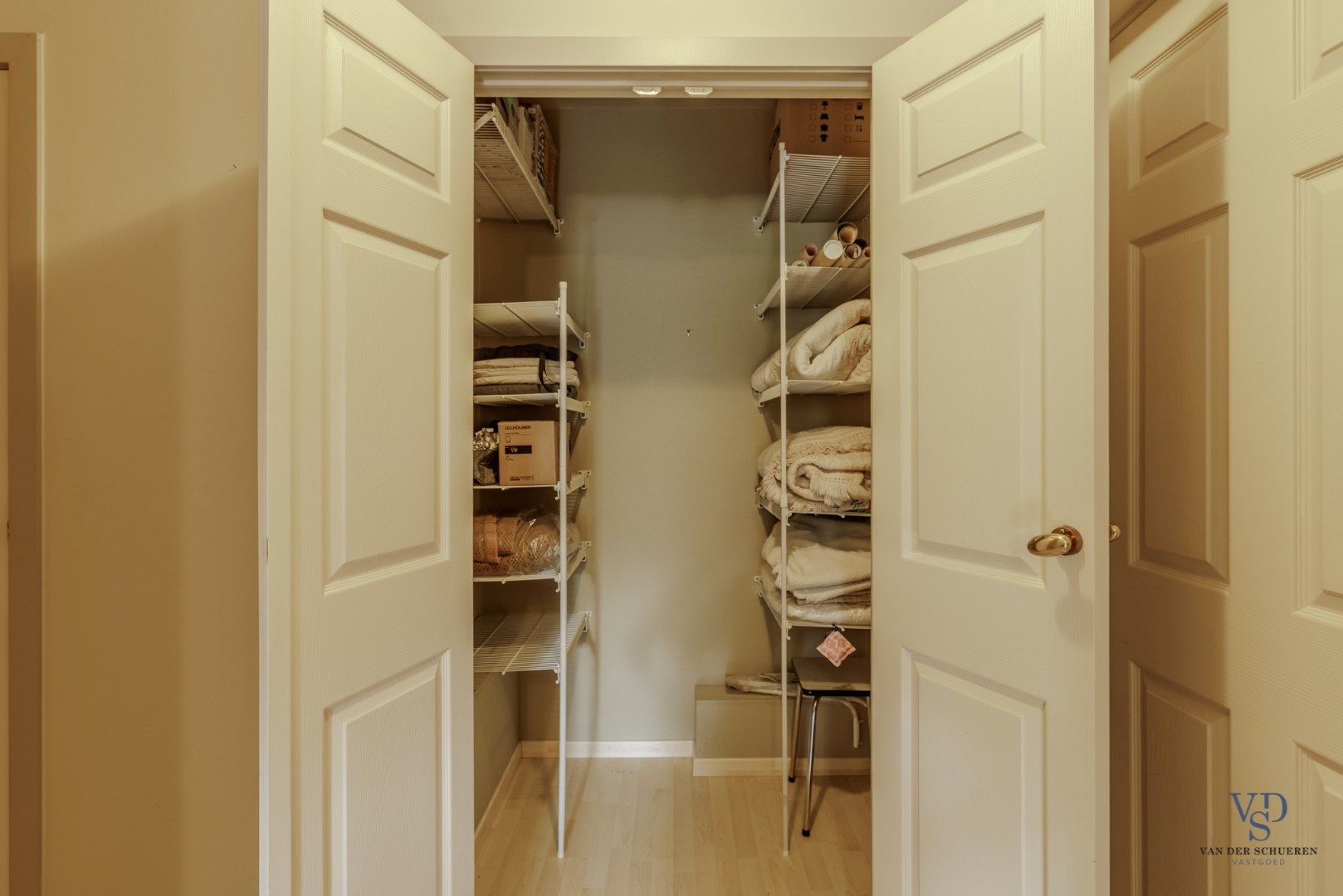 Tijdloze villa in 't groen.  foto 33