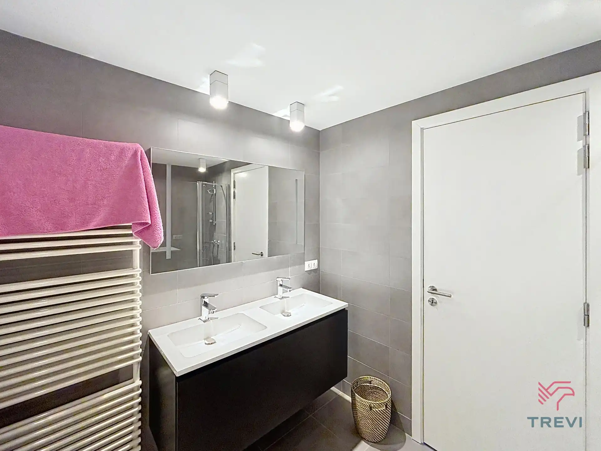 UP-SITE 27E VERDIEPING, 3 SLAAPKAMER FLAT VAN ± 219M². foto 9