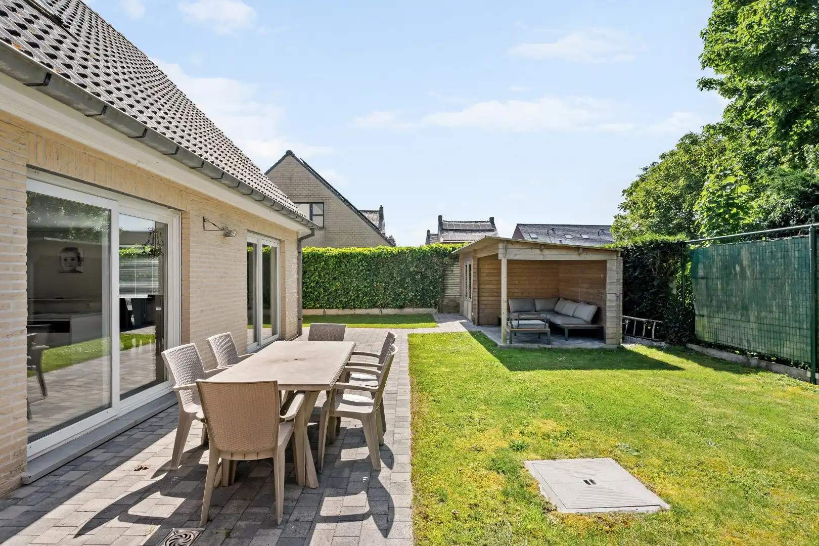 Woning met 3 slaapkamers, garage en gezellige tuin. foto 17