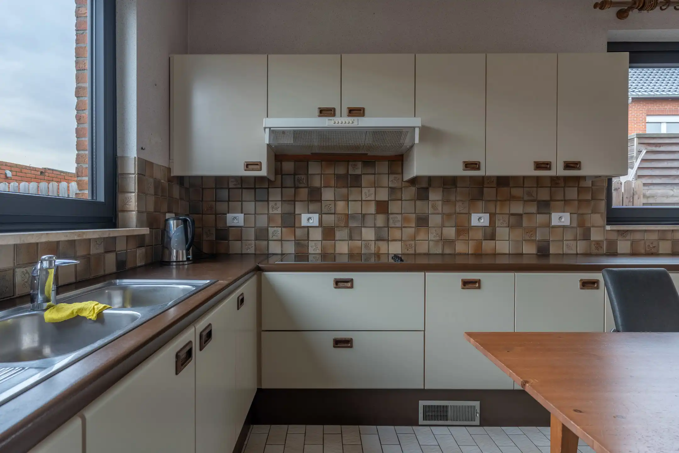 Op te frissen woning met 3-4 slpk op toplocatie te Arendonk foto 12