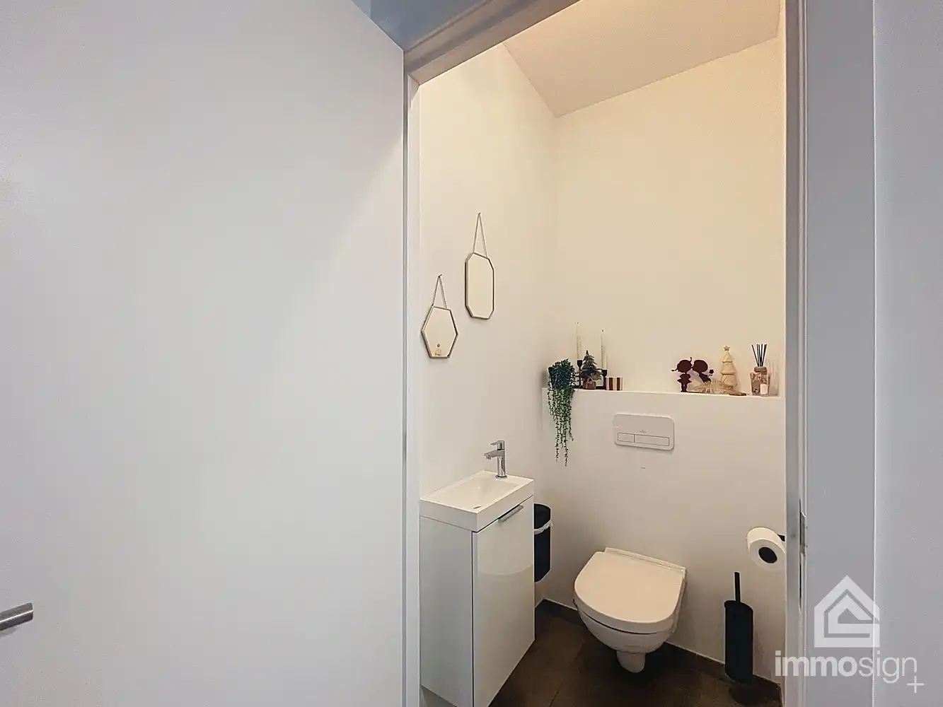 Modern appartement met twee slaapkamers op toplocatie in Bree centrum! foto 17