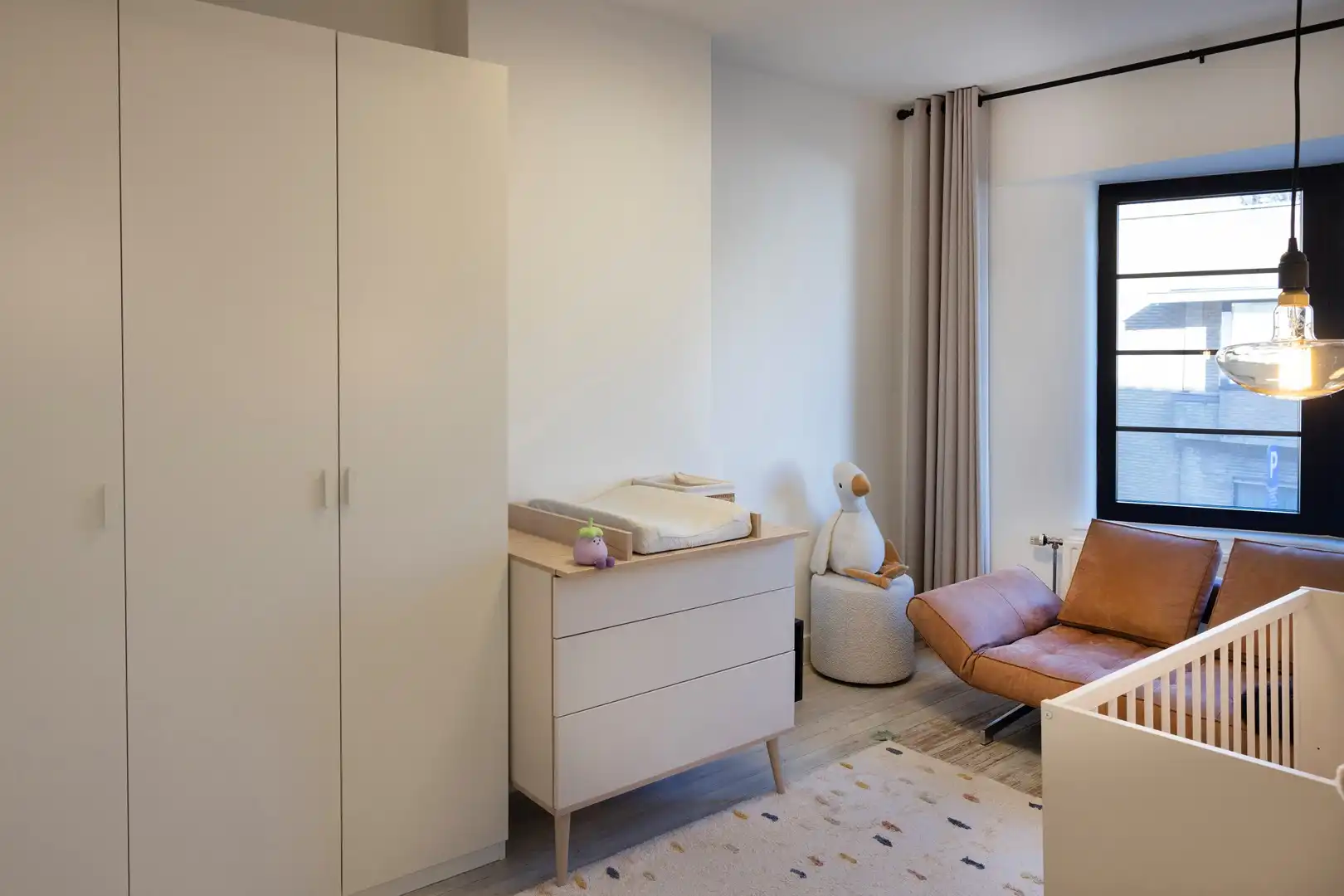 Karaktervolle stadswoning met tuin én garage. foto 11