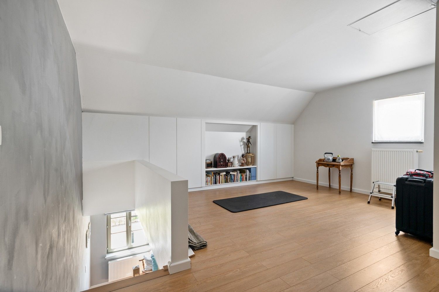 Prachtige woning met 3 ruime slaapkamers, inpandige garage met oprit, tuin & atelier! foto 19