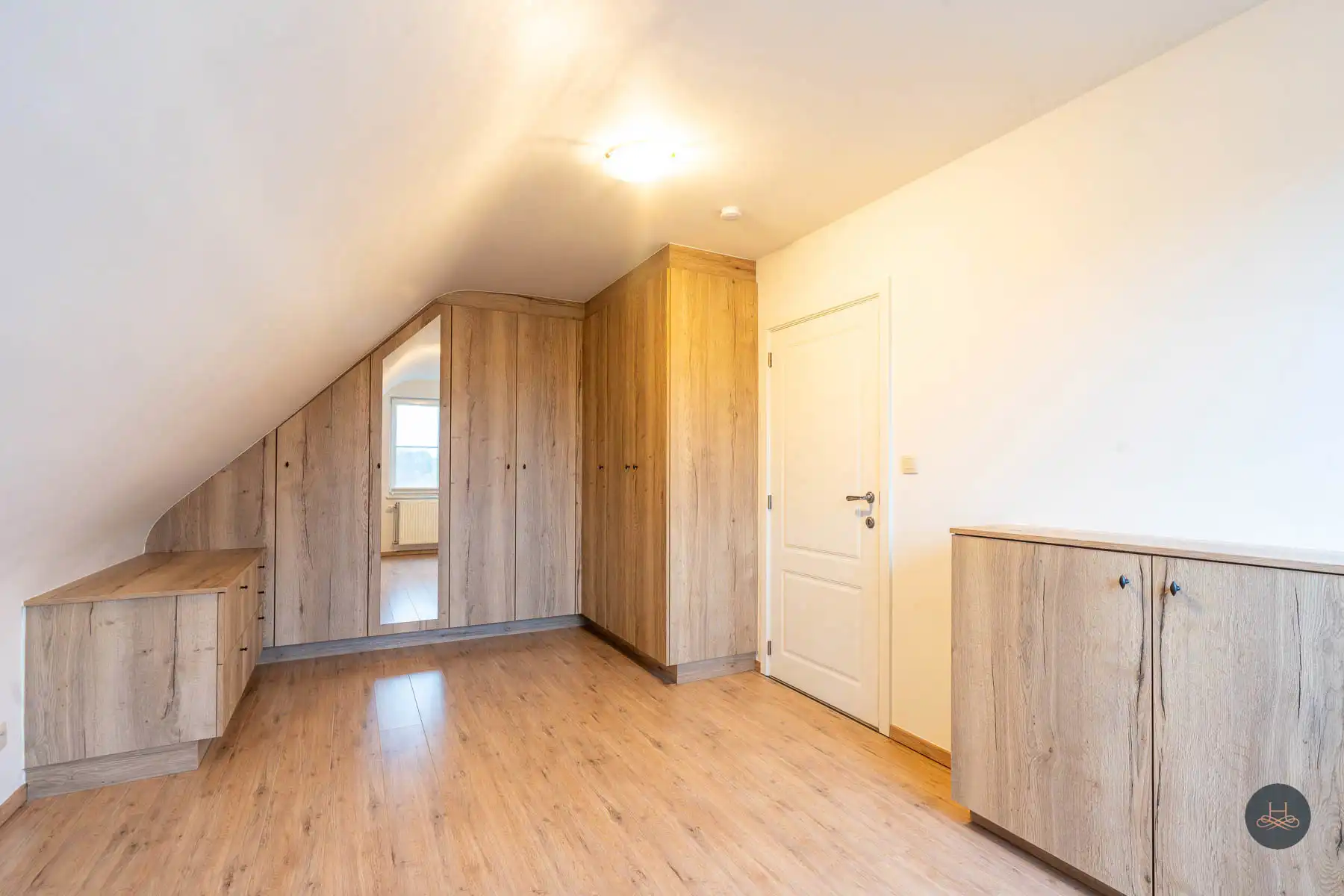 Zeer ruim triplex-appartement met 3 slaapkamers foto 19