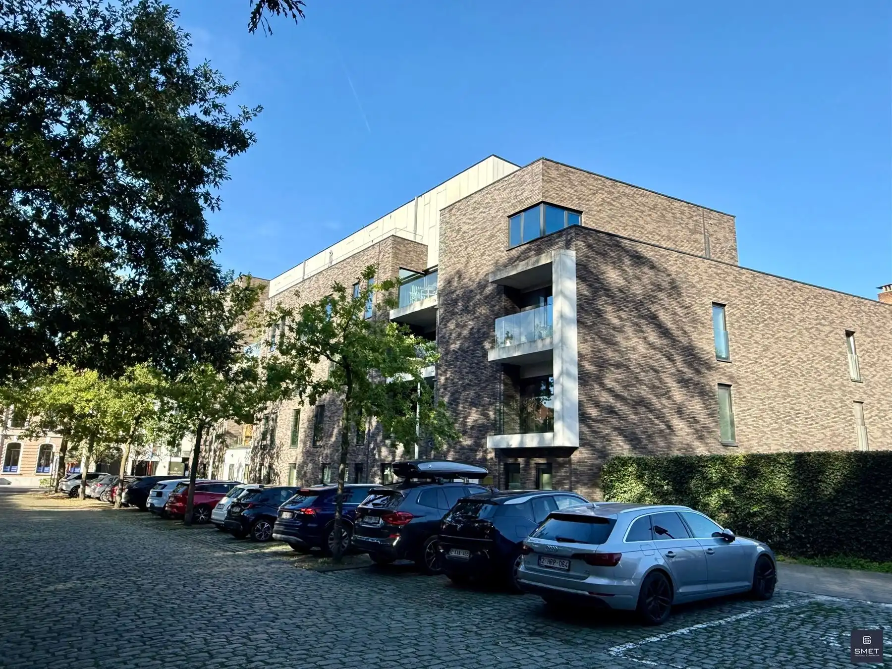 EXCLUSIEVE PENTHOUSE IN HET CENTRUM VAN BEVEREN foto {{pictureIndex}}