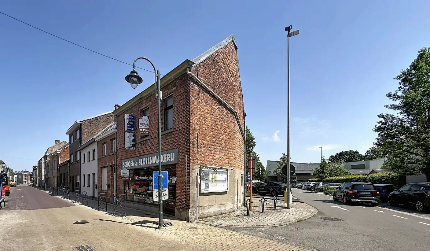 Te renoveren pand centrum Lebbeke foto 3