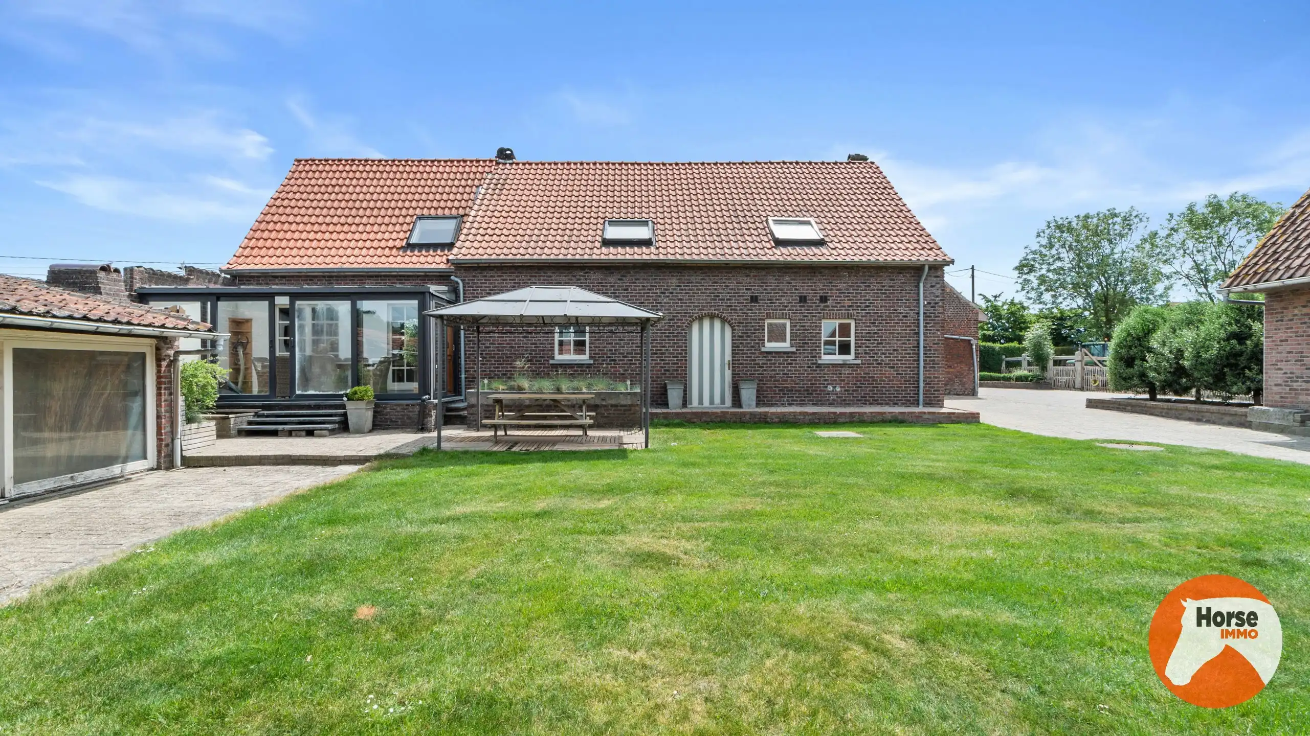 HEIKRUIS - Karaktervolle hoeve met stallen en piste op 1,7ha foto 42