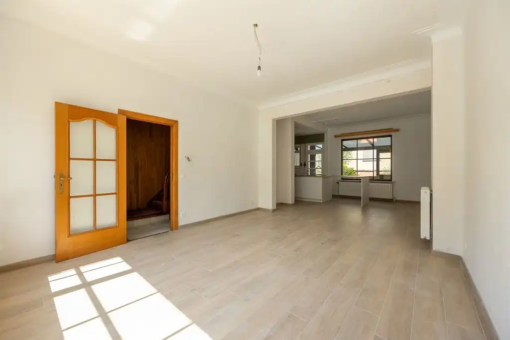 Instapklare gezinswoning met 3 slpk, XL-garage en tuin foto 8