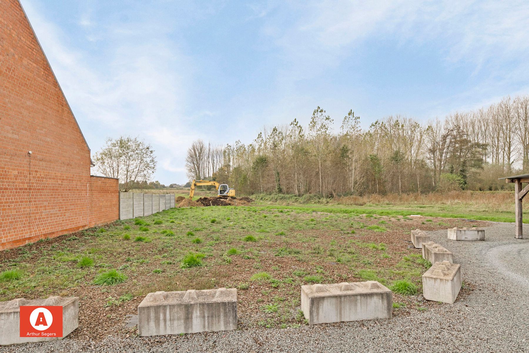 Bouwgrond voor half-open bebouwing op centrale ligging foto 3