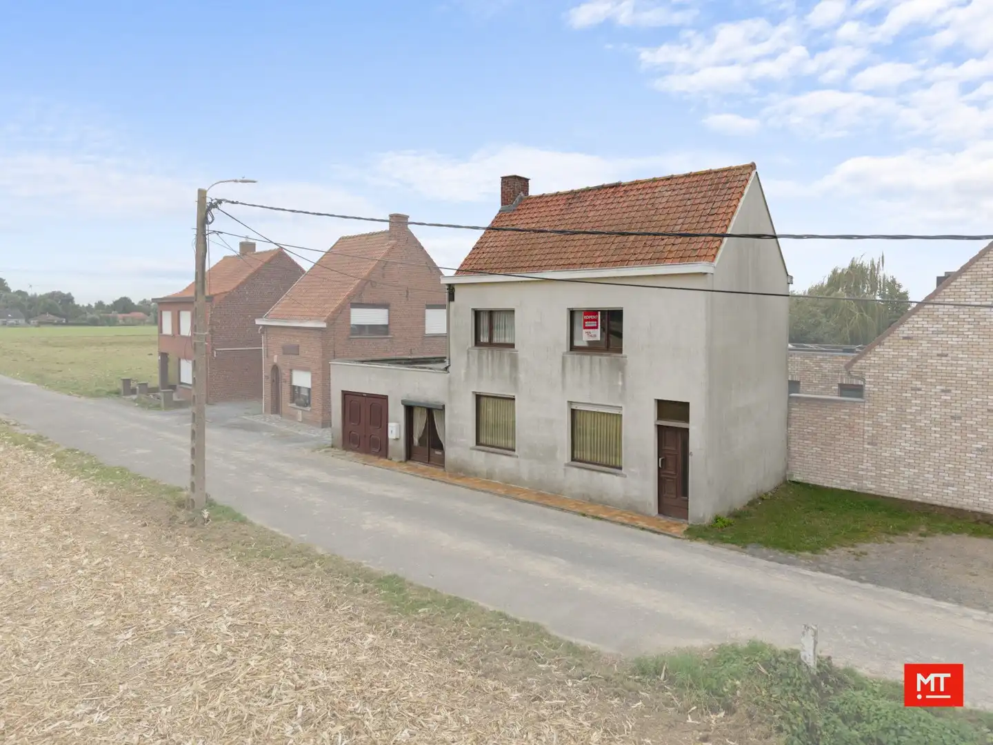 Hoofdfoto van de publicatie: Te renoveren woning met landelijke ligging te Geluwe