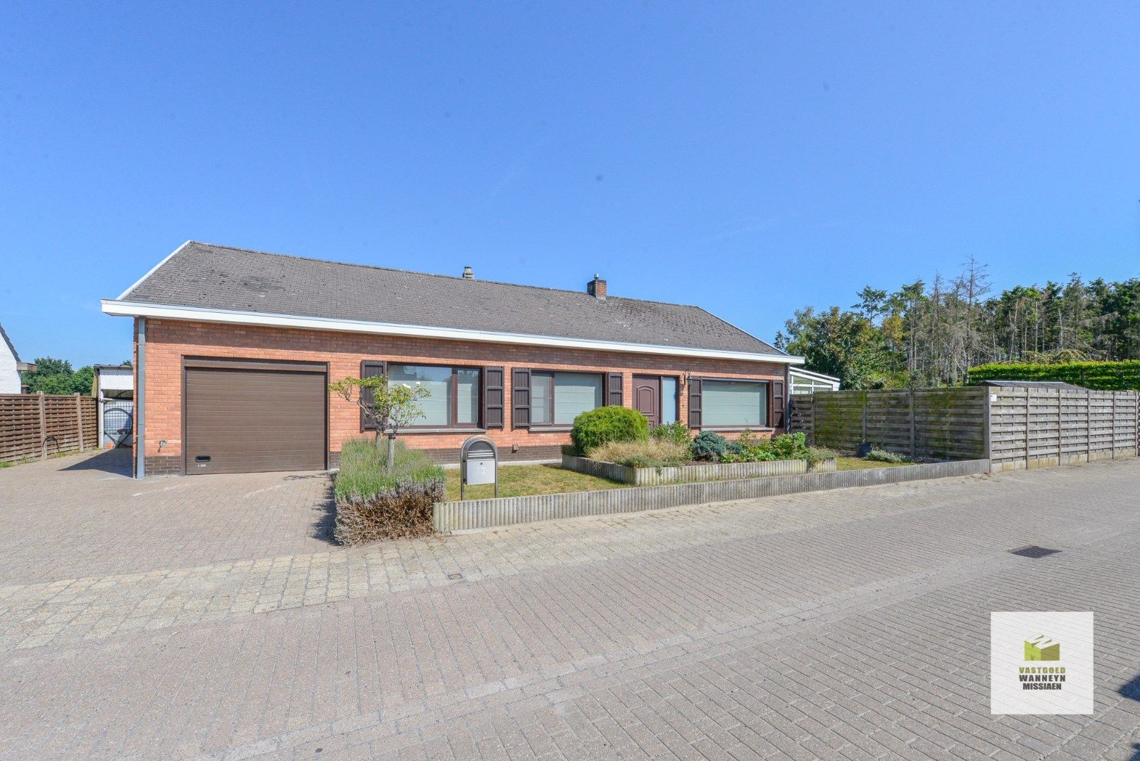 Hoofdfoto van de publicatie: Vrijstaande gelijkvloerse woning met vergezicht nabij de Vaart te Beernem