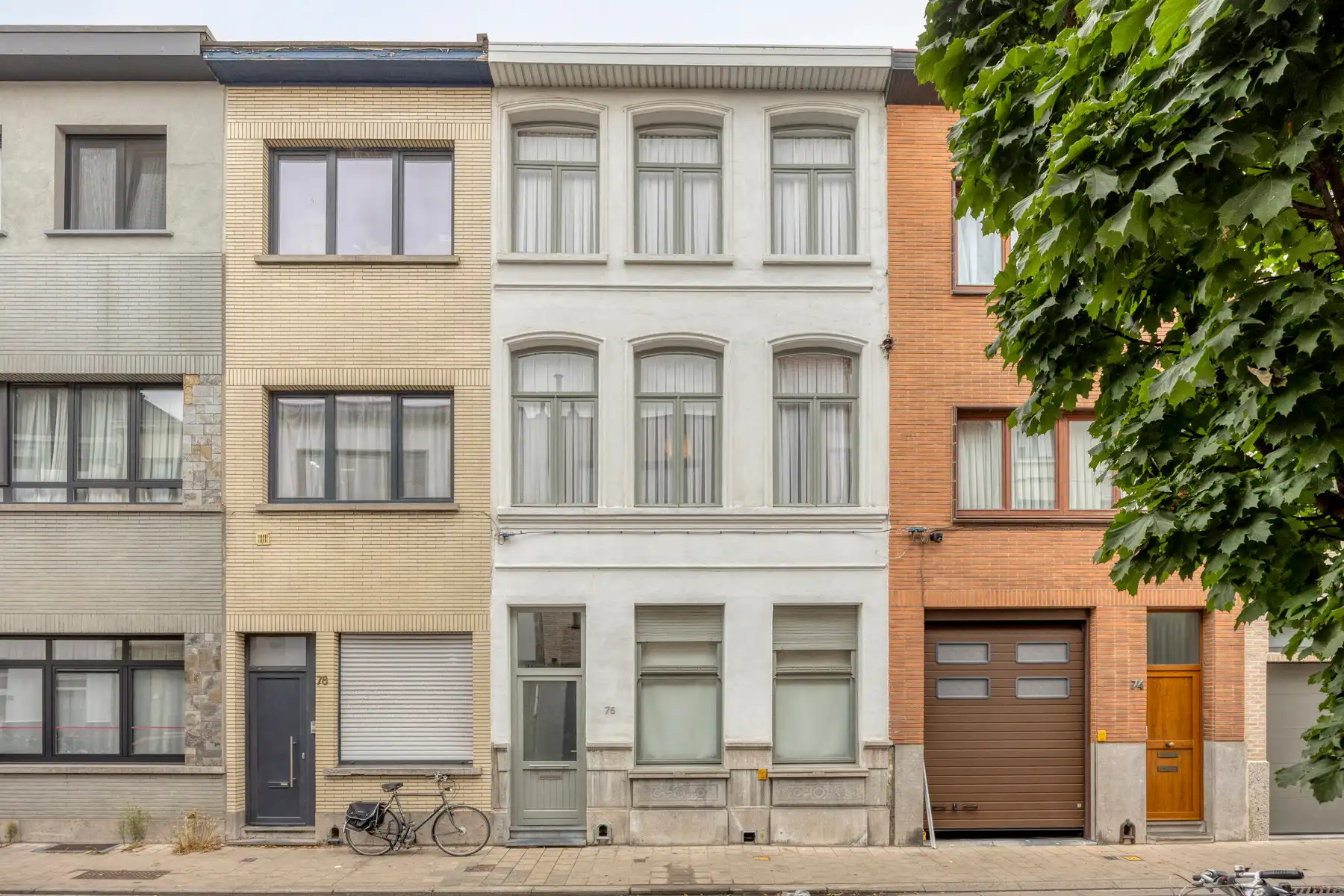 Karaktervolle woning met 4 slaapkamers en stadstuin foto {{pictureIndex}}