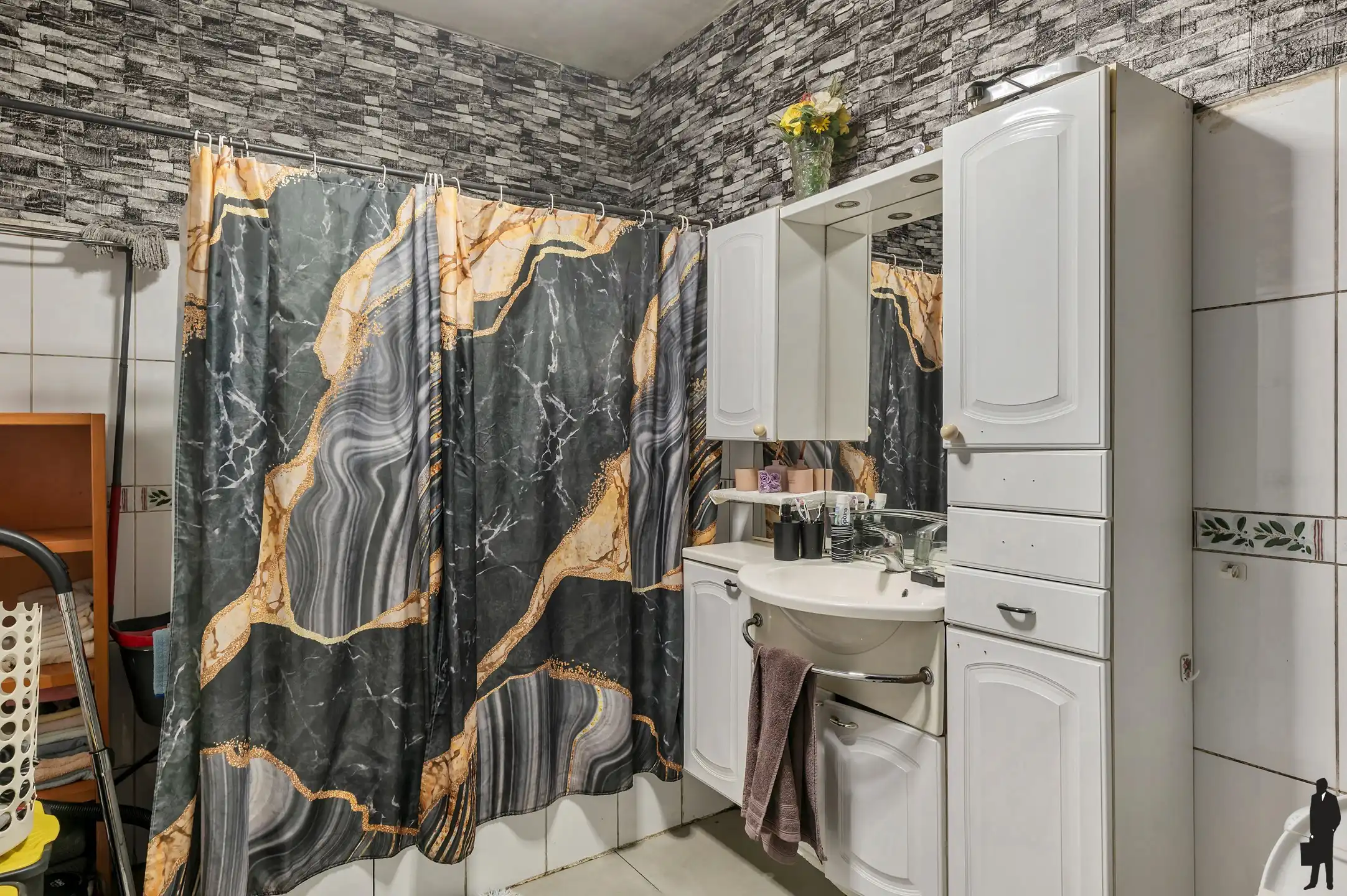 Charmante woning met 3 à 4 slaapkamers in het hart van Borgerhout foto 7